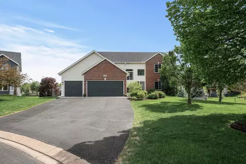 2940 Tiflawn Ct, Shakopee, MN 55379