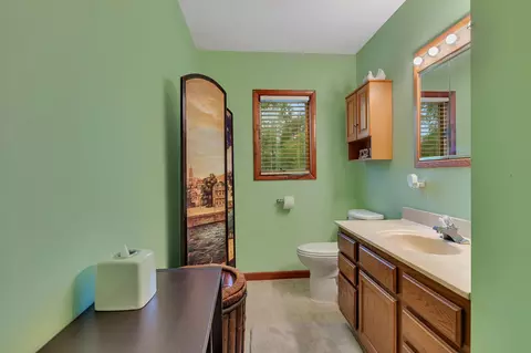 Bath - 1420 Veterans Dr, Saint Cloud, MN 56303 photo 3 of 3