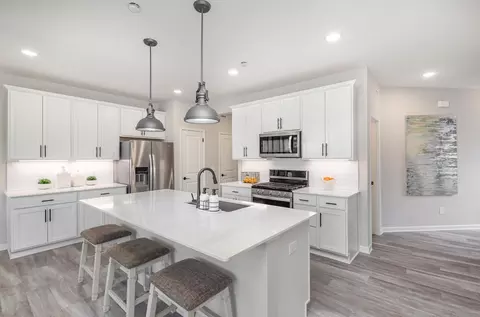 4892 Avery Ct, Eagan, MN 55123 photo 8