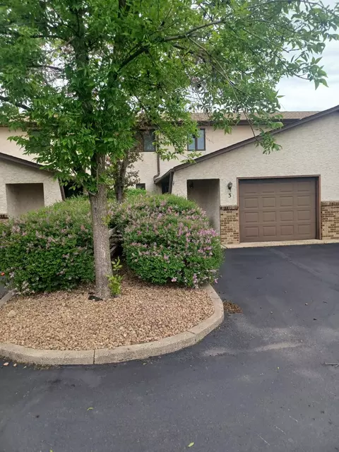 149 Riverview Dr #5, Monticello, MN 55362