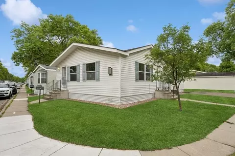 880 Cessna Dr, New Brighton, MN 55112