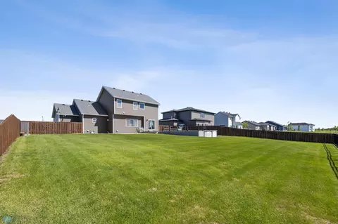 Exterior - 116 Lindsey Ct, Mapleton, ND 58059 photo 7 of 11