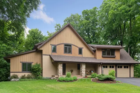 17524 Hampton Ct, Minnetonka, MN 55345