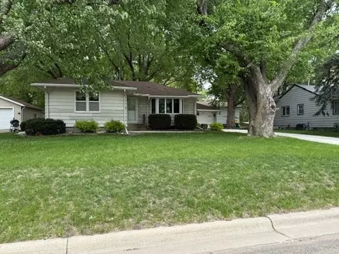 106 Morningside Rd, Albert Lea, MN 56007 photo 2