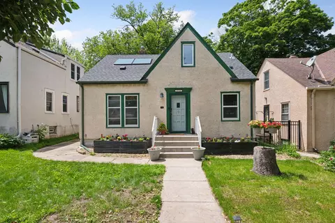 2514 Mckinley St NE, Minneapolis, MN 55418