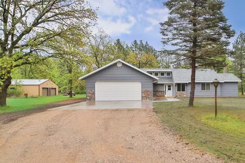 732 Postel Dr, Motley, MN 56466