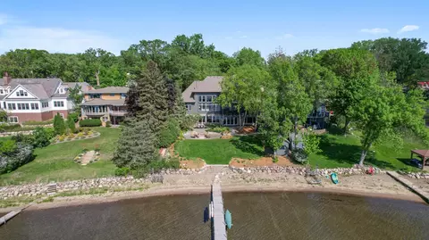 115 Wildwood Beach Rd, Mahtomedi, MN 55115