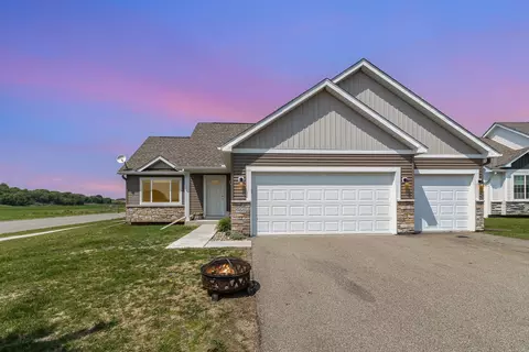 960 Ashford Rd, Belle Plaine, MN 56011