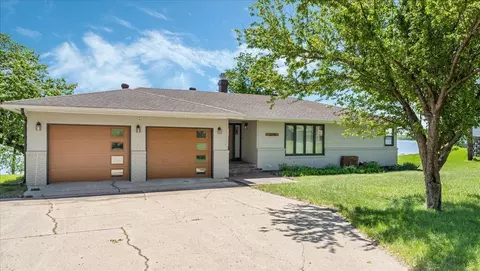 1219 W Latoka Dr SW, Alexandria, MN 56308