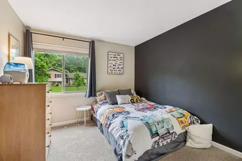 Bedroom - 1686 Walnut Ln, Eagan, MN 55122 photo 3 of 6