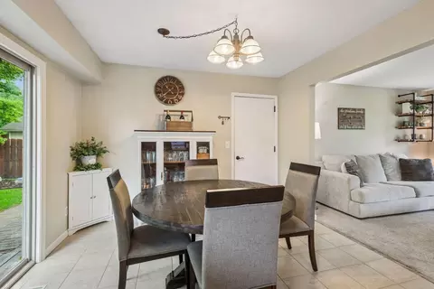 Dining - 1686 Walnut Ln, Eagan, MN 55122 photo 3 of 4