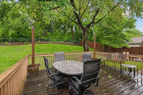 Exterior - 1686 Walnut Ln, Eagan, MN 55122 photo 4 of 6