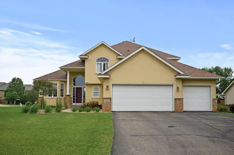 14210 Badger Cir NW, Prior Lake, MN 55372