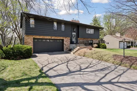 7012 Sally Ln, Edina, MN 55439