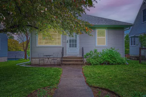 576 36 12 Ave NE, Minneapolis, MN 55418