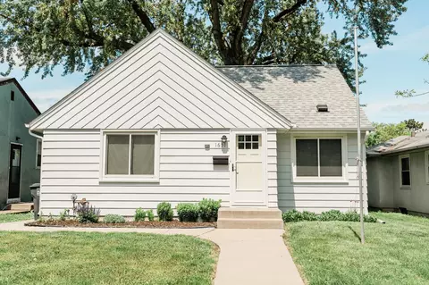 1651 5th St E, Saint Paul, MN 55106