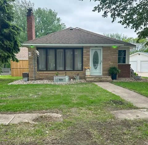 210 3rd St NE, Clara City, MN 56222