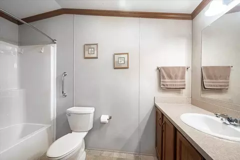Bath - 29 Burger Dr, Duluth, MN 55808 photo 2 of 2