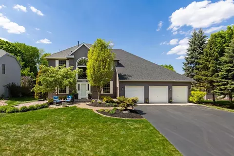 17090 New Market Dr, Eden Prairie, MN 55347