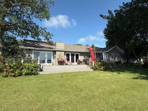 13155 W Lake Sallie Dr, Detroit Lakes, MN 56501