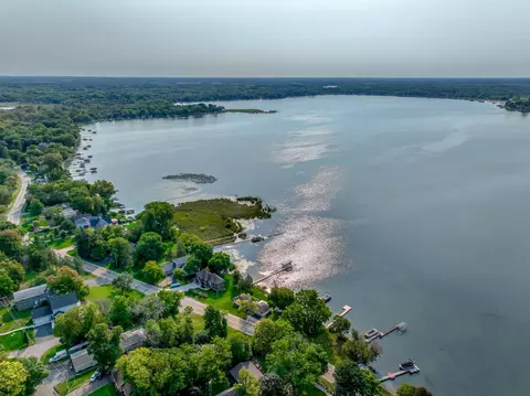 8549 N Shore Trl N, Forest Lake, MN 55025