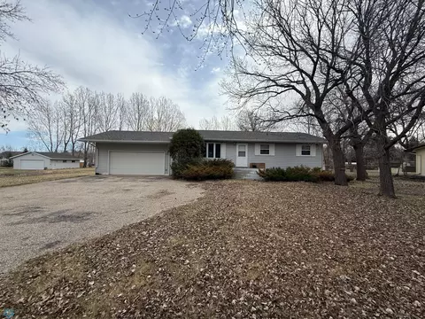 2118 11th Ave SW, Devils Lake, ND 58301