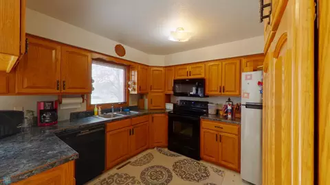 2118 11th Ave SW, Devils Lake, ND 58301 photo 11