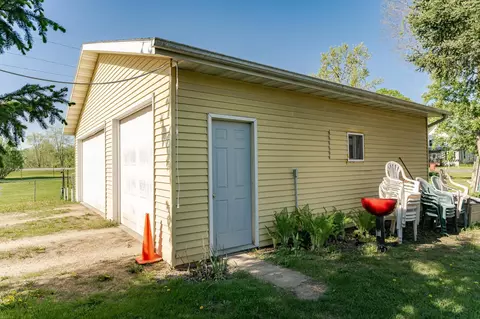 339 Cherry St E, Mazeppa, MN 55956 photo 5