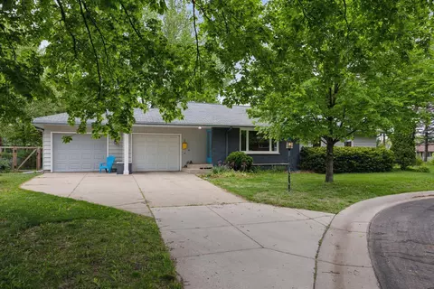 5 Hillside Ct, Northfield, MN 55057 photo 2