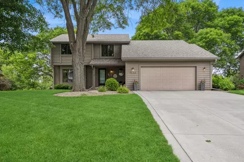 7612 Eileen St, Eden Prairie, MN 55346