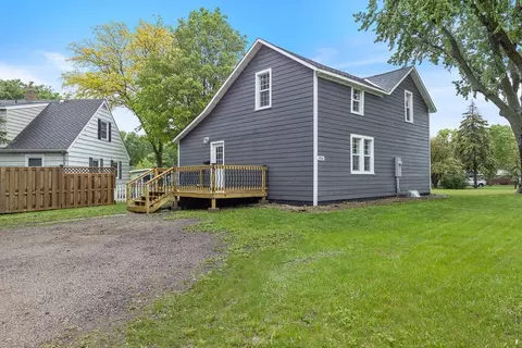Exterior - 806 N 4th St, Marshall, MN 56258 photo 5 of 10