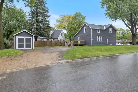 Exterior - 806 N 4th St, Marshall, MN 56258 photo 10 of 10