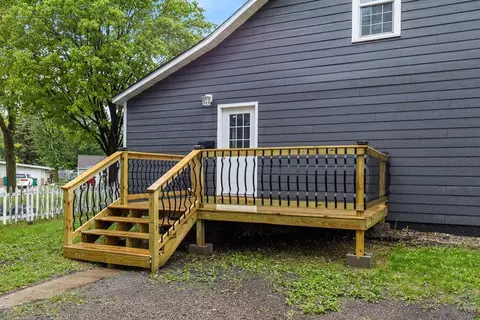 Exterior - 806 N 4th St, Marshall, MN 56258 photo 9 of 10