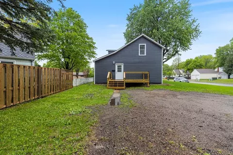 Exterior - 806 N 4th St, Marshall, MN 56258 photo 6 of 10