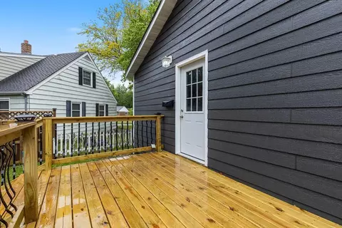 Exterior - 806 N 4th St, Marshall, MN 56258 photo 8 of 10