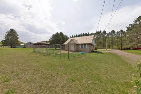 823 8th Ave, Calumet, MN 55716