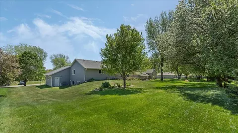 2705 Serenity Dr, Saint Cloud, MN 56301 photo 29