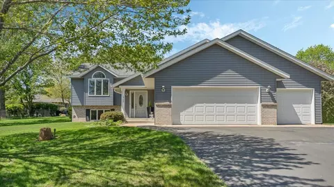 2705 Serenity Dr, Saint Cloud, MN 56301