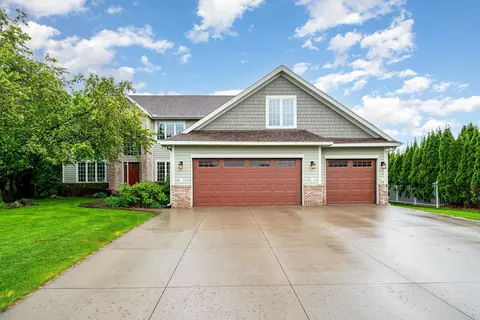 1349 Hillswick Pl, Mahtomedi, MN 55115