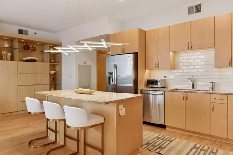 1240 S 2nd St #822, Minneapolis, MN 55415