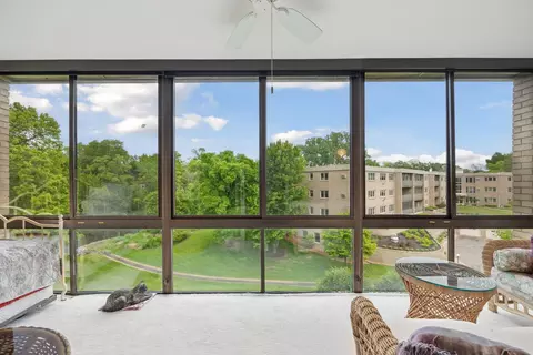 4360 Brookside Ct #305, Edina, MN 55436