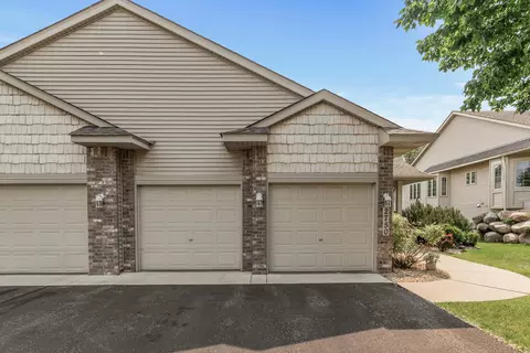 2750 Park View Ct, Little Canada, MN 55117