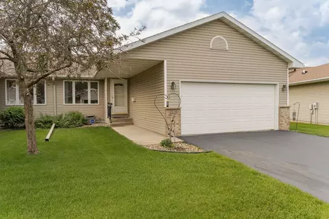 2225 Fisher Ct NW, Rochester, MN 55901