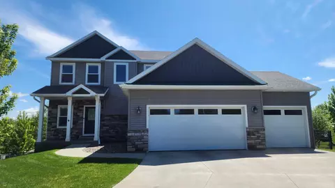 5116 Manor Brook Dr NW, Rochester, MN 55901