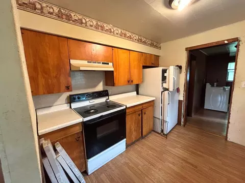 Kitchen - 604 Vaughan St E, Goodridge, MN 56725 photo 2 of 3