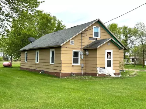 604 Vaughan St E, Goodridge, MN 56725