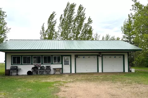 Exterior - 604 Vaughan St E, Goodridge, MN 56725 photo 2 of 3