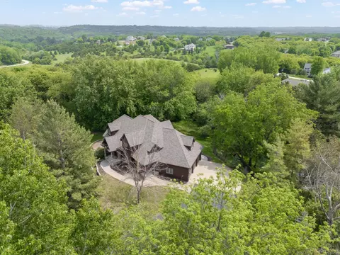 8876 Pine Crest Ln NW, Rochester, MN 55901