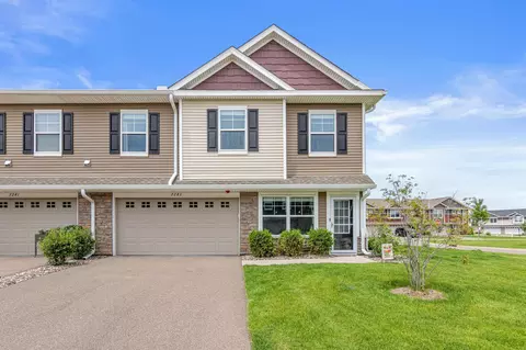 7243 Fall Dr, Lino Lakes, MN 55038