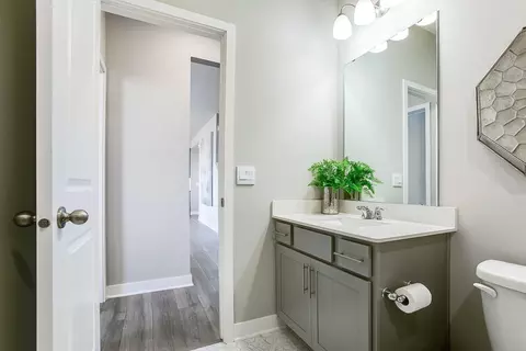 Bath - 890 Laurel Ct, Chaska, MN 55318 photo 1 of 5